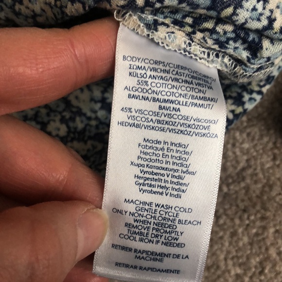 CHAPS | Blue & Cream Floral Top - Picture 6 of 6